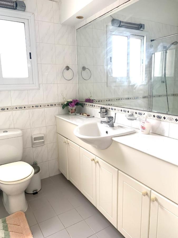 Limnaria Gardens Two Bedroom Apartment With Balcony Pafos Exterior foto