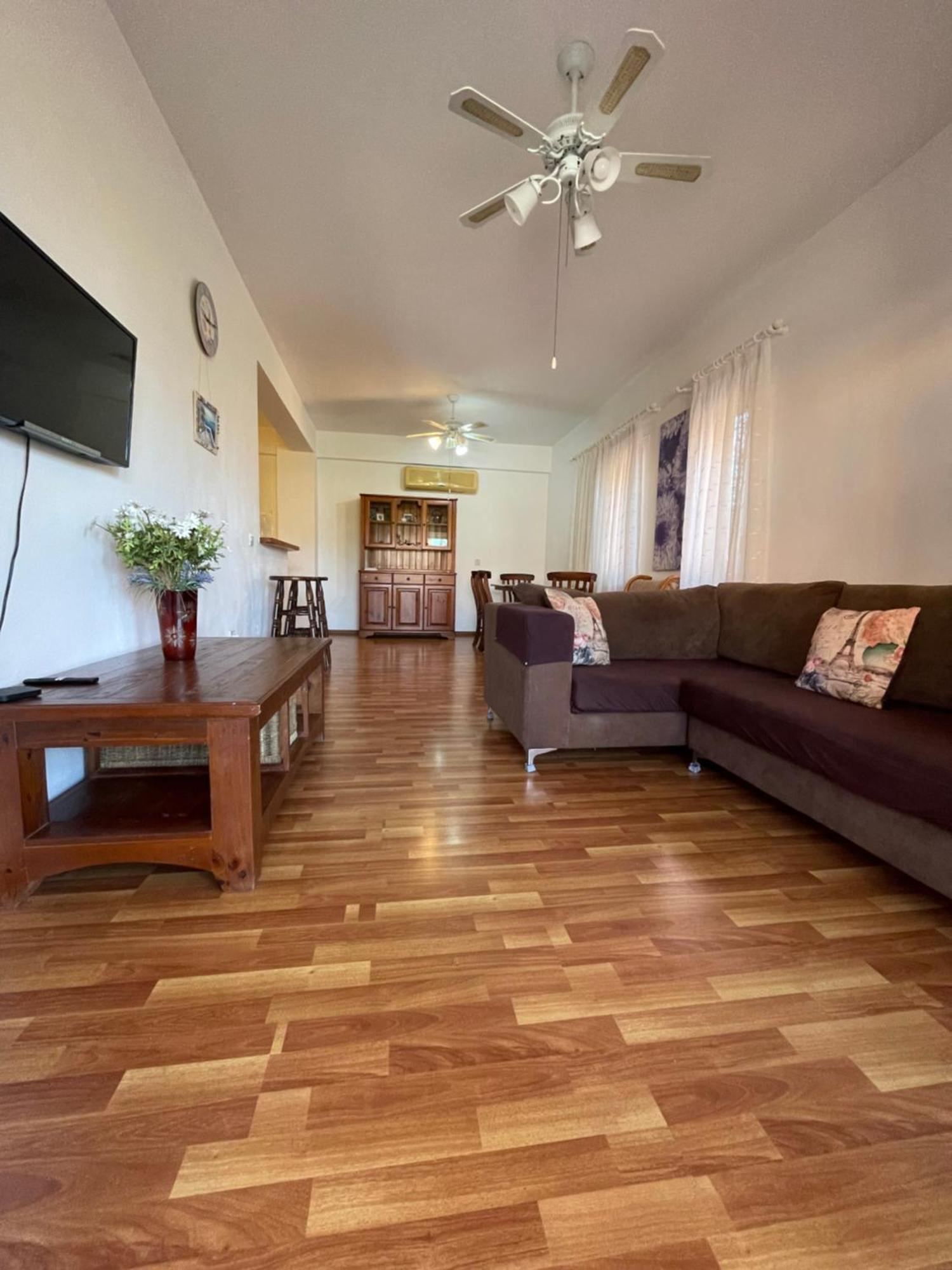 Limnaria Gardens Two Bedroom Apartment With Balcony Pafos Exterior foto